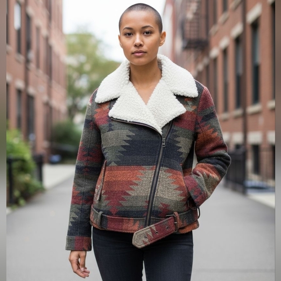 β¨οΈUNICORN! RARE! HTF! Free People Western Moto Sherpa Crop Zip Aztec Jacket - Picture 7 of 15